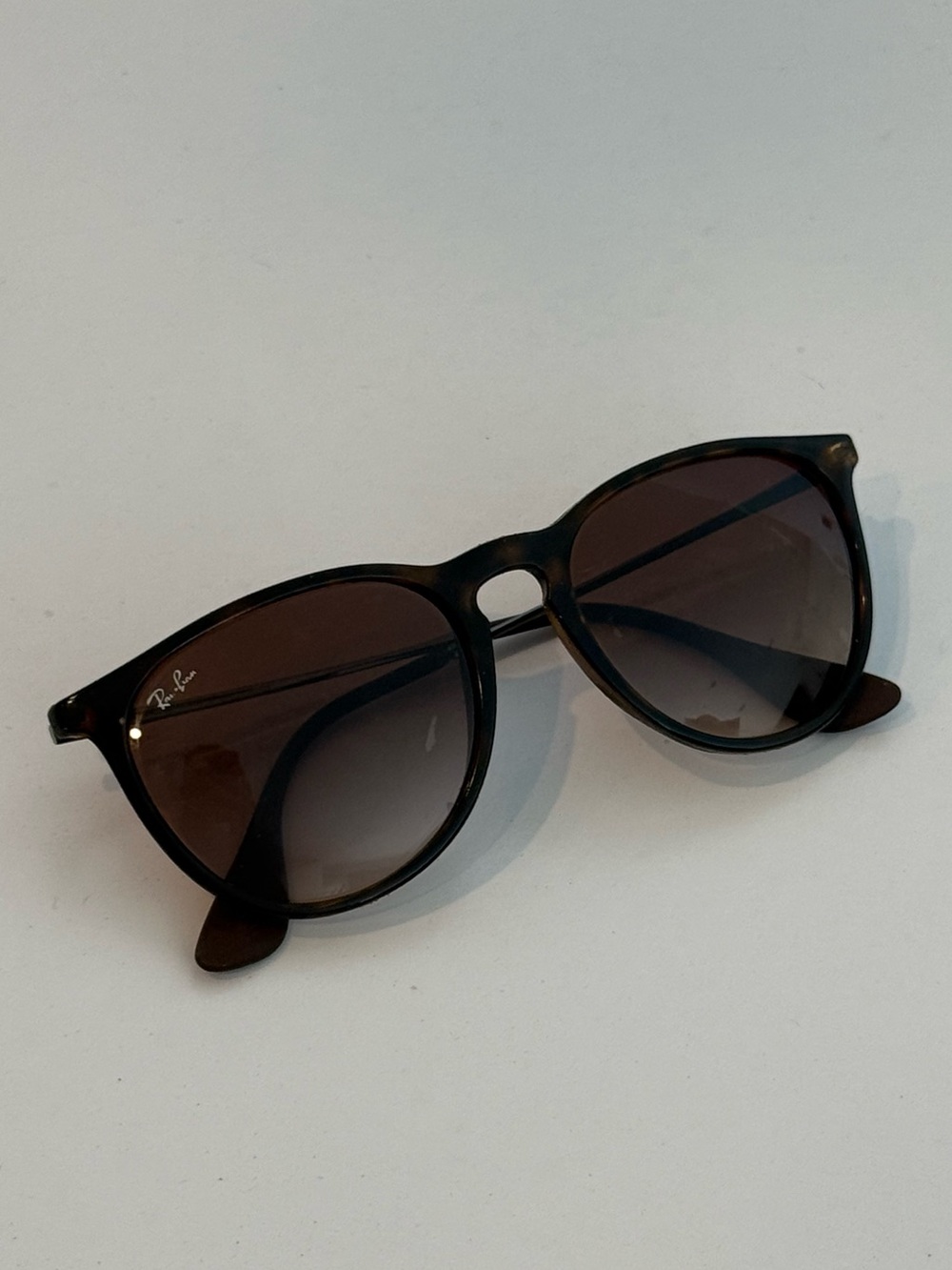 Ray-Ban Tortoiseshell Round Sunglasses - Havana Brown Polarized Lenses - RB4306 - Picture 2 of 7